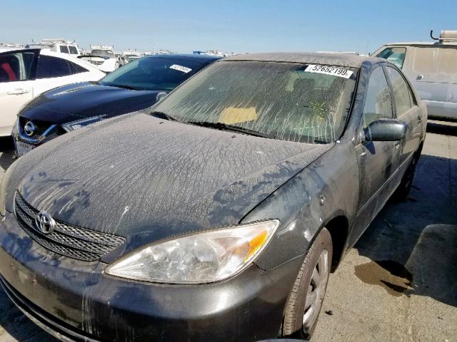 JTDBE32K920034810 - 2002 TOYOTA CAMRY LE GRAY photo 2