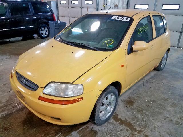 KL1TJ62694B177419 - 2004 CHEVROLET AVEO LS YELLOW photo 2