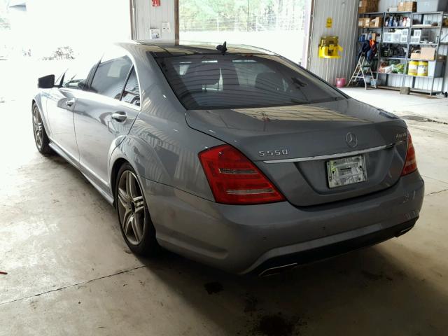 WDDNG9EBXDA511687 - 2013 MERCEDES-BENZ S550 GRAY photo 3