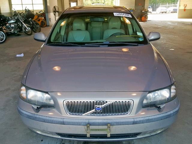 YV1SW61R112094879 - 2001 VOLVO V70 GOLD photo 9