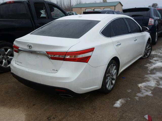 4T1BK1EB6FU155782 - 2015 TOYOTA AVALON XLE WHITE photo 4