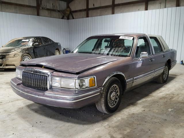 1LNLM81W2RY733843 - 1994 LINCOLN TOWN CAR E PURPLE photo 2