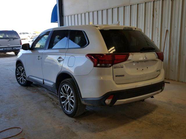 JA4AD3A37HZ033680 - 2017 MITSUBISHI OUTLANDER WHITE photo 3