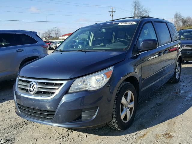 2V8HW34149R540903 - 2009 VOLKSWAGEN ROUTAN SE CHARCOAL photo 2