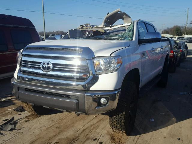 5TFAY5F14GX525168 - 2016 TOYOTA TUNDRA CRE WHITE photo 2