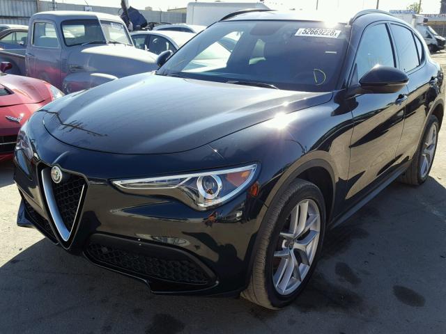 ZASFAKNN9J7B69005 - 2018 ALFA ROMEO STELVIO TI BLACK photo 2