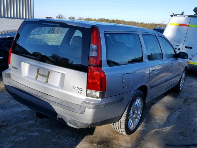 YV1SW53DX11009149 - 2001 VOLVO V70 T5 TUR SILVER photo 4