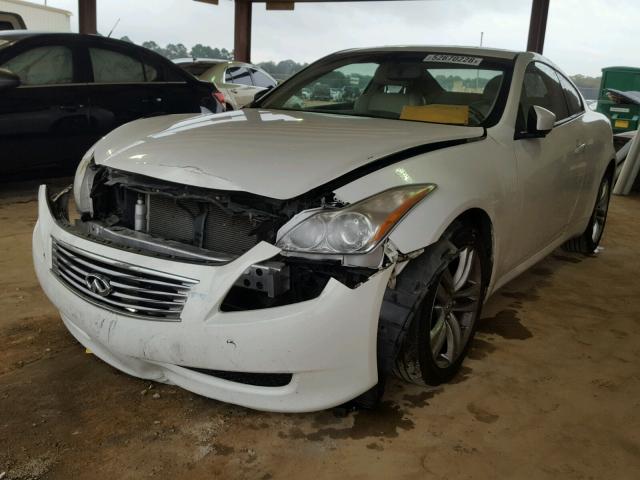 JNKCV64F79M650268 - 2009 INFINITI G37 WHITE photo 2