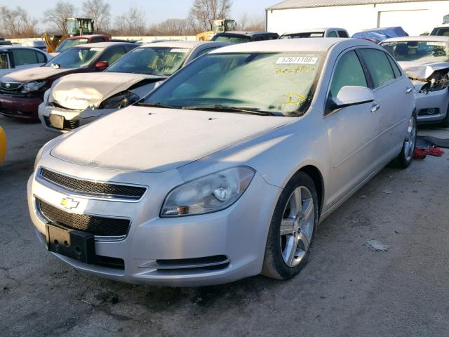 1G1ZC5E07CF342642 - 2012 CHEVROLET MALIBU 1LT ვერცხლისფერი ფოტო 2