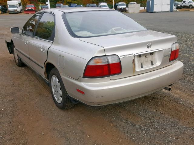 1HGCD5634TA253967 - 1996 HONDA ACCORD LX GRAY photo 3