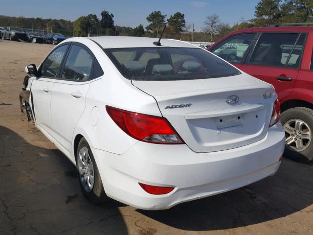 KMHCT4AE2HU241385 - 2017 HYUNDAI ACCENT SE WHITE photo 3