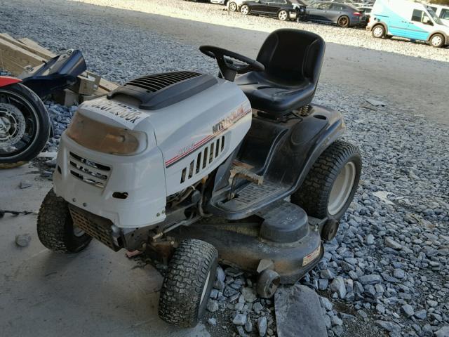 1C090H60362 - 2011 MTD LAWN MOWER GRAY photo 2