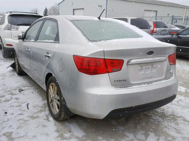 KNAFU4A23B5402491 - 2011 KIA FORTE EX SILVER photo 3