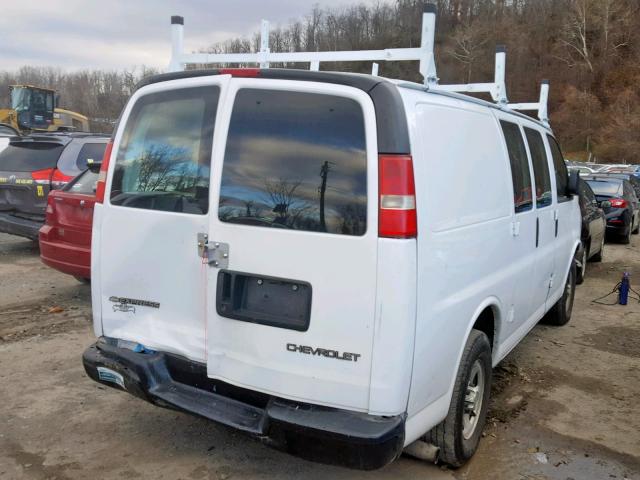 1GCFG15X581127057 - 2008 CHEVROLET EXPRESS G1 WHITE photo 4