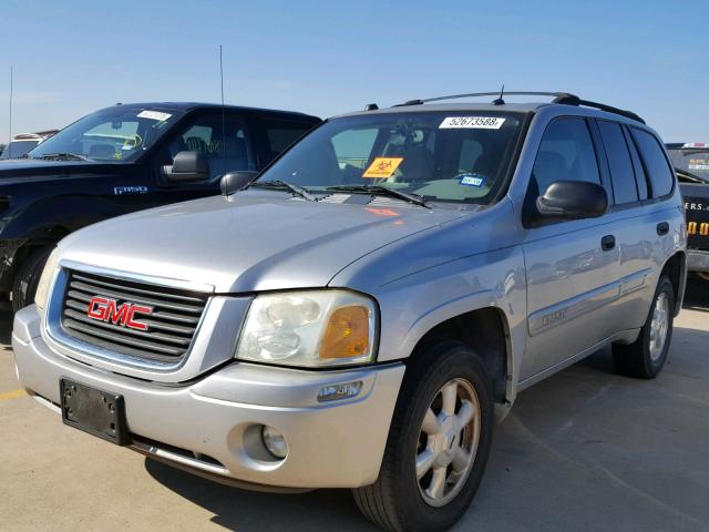 1GKDS13S352277255 - 2005 GMC ENVOY SILVER photo 2