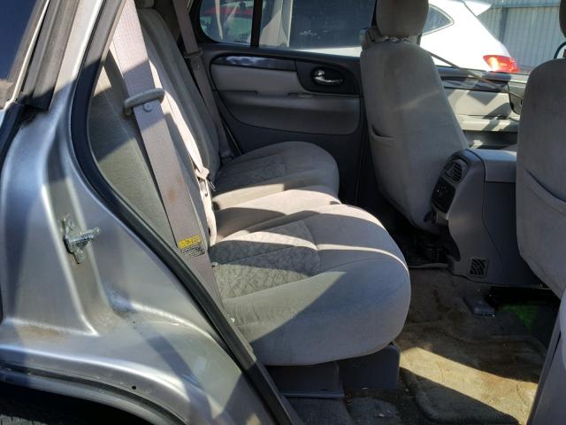 1GKDS13S352277255 - 2005 GMC ENVOY SILVER photo 6