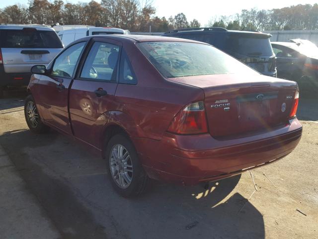 1FAFP34N15W141716 - 2005 FORD FOCUS ZX4 RED photo 3