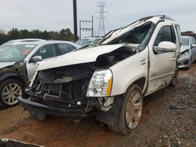 1GYS4CEFXDR244505 - 2013 CADILLAC ESCALADE P WHITE photo 2