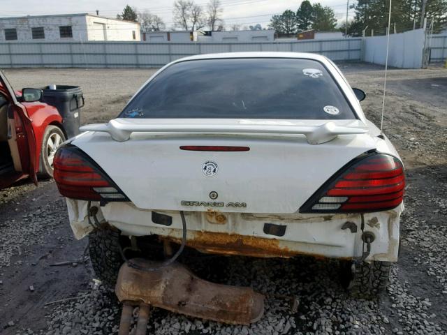 1G2NE52F64M570481 - 2004 PONTIAC GRAND AM S WHITE photo 9