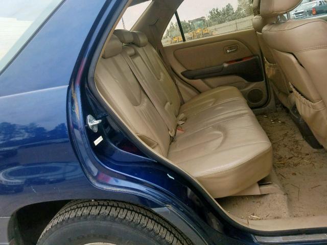 JTJGF10U420126674 - 2002 LEXUS RX 300 BLUE photo 6