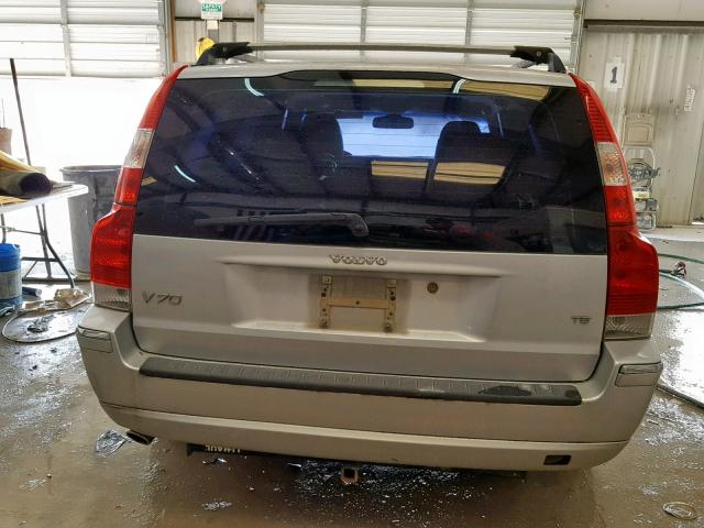 YV1SW547351478498 - 2005 VOLVO V70 T5 TUR SILVER photo 9