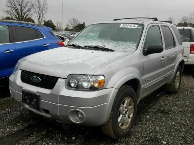 1FMCU96H16KC00395 - 2006 FORD ESCAPE HEV GRAY photo 2