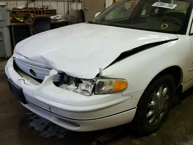 2G4WB52K7X1612805 - 1999 BUICK REGAL LS WHITE photo 10