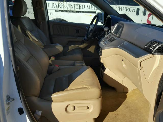 5FNRL38879B030685 - 2009 HONDA ODYSSEY TO WHITE photo 5