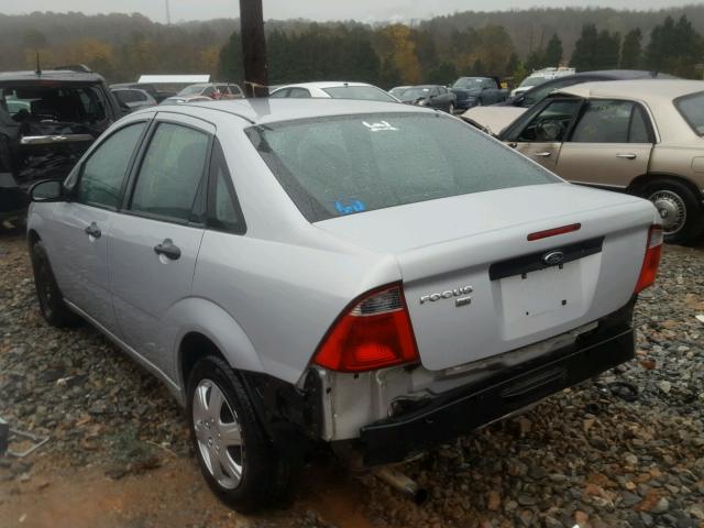 1FAFP34N17W285706 - 2007 FORD FOCUS ZX4 SILVER photo 3