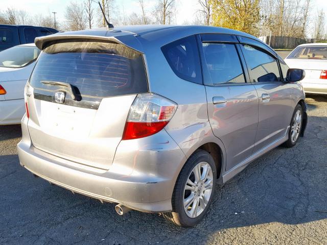 JHMGE884X9C003925 - 2009 HONDA FIT SPORT SILVER photo 4