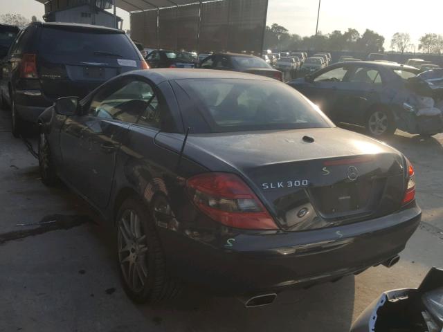 WDBWK54F89F208622 - 2009 MERCEDES-BENZ SLK 300 BLACK photo 3