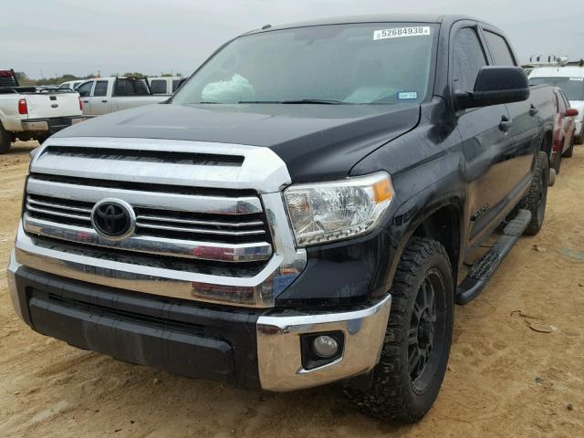 5TFEM5F19HX116923 - 2017 TOYOTA TUNDRA CRE BLACK photo 2