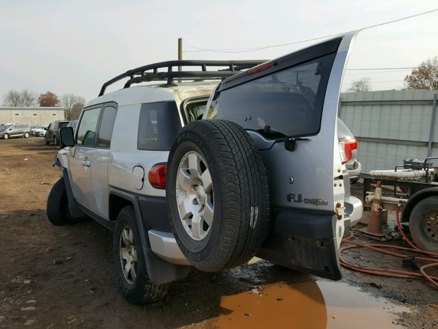 JTEBU11F88K025536 - 2008 TOYOTA FJ CRUISER SILVER photo 3