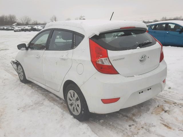 KMHCT5AE5GU265040 - 2016 HYUNDAI ACCENT SE WHITE photo 3