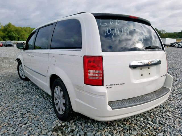 2A4RR5DX7AR137018 - 2010 CHRYSLER TOWN & COU WHITE photo 3