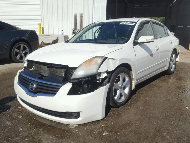 1N4BL21E49C127695 - 2009 NISSAN ALTIMA 3.5 WHITE photo 2