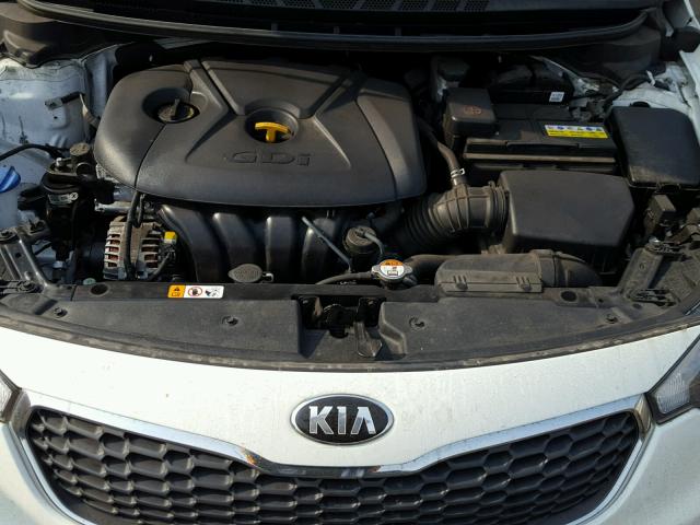 KNAFX5A82G5598528 - 2016 KIA FORTE EX WHITE photo 7