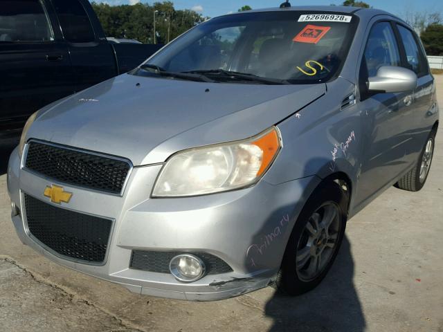 KL1TG66E29B305331 - 2009 CHEVROLET AVEO LT SILVER photo 2