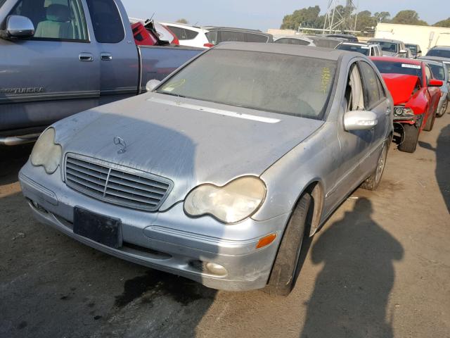 WDBRF61J83F375957 - 2003 MERCEDES-BENZ C 240 SILVER photo 2