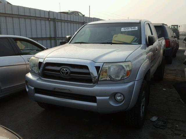 5TETU4GN4AZ683283 - 2010 TOYOTA TACOMA PRE SILVER photo 2