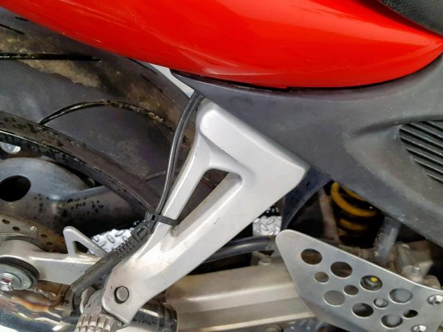 JS1VP52A8Y2103150 - 2000 SUZUKI SV650 RED photo 11