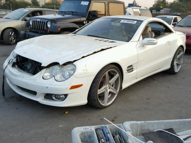 WDBSK71F17F123259 - 2007 MERCEDES-BENZ SL 550 WHITE photo 2