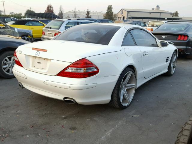 WDBSK71F17F123259 - 2007 MERCEDES-BENZ SL 550 WHITE photo 4