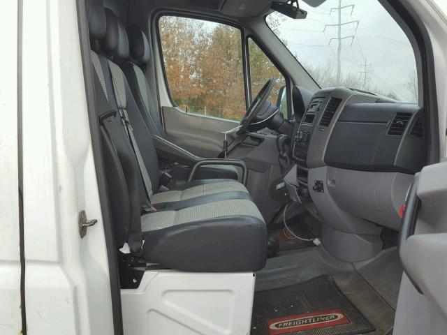 WDYPF145085249118 - 2008 FREIGHTLINER SPRINTER 3 WHITE photo 5