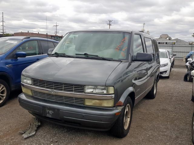 1GBDM19X82B132575 - 2002 CHEVROLET ASTRO GRAY photo 2