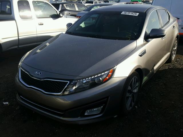 5XXGR4A68FG363622 - 2015 KIA OPTIMA SX GRAY photo 2