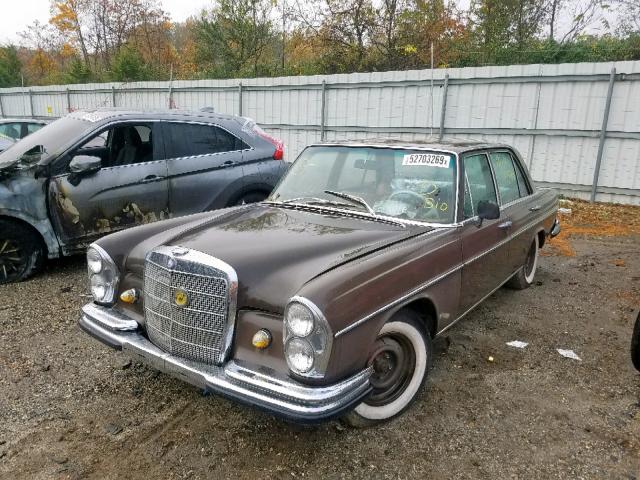 038047 - 1967 MERCEDES-BENZ 250S BROWN photo 2