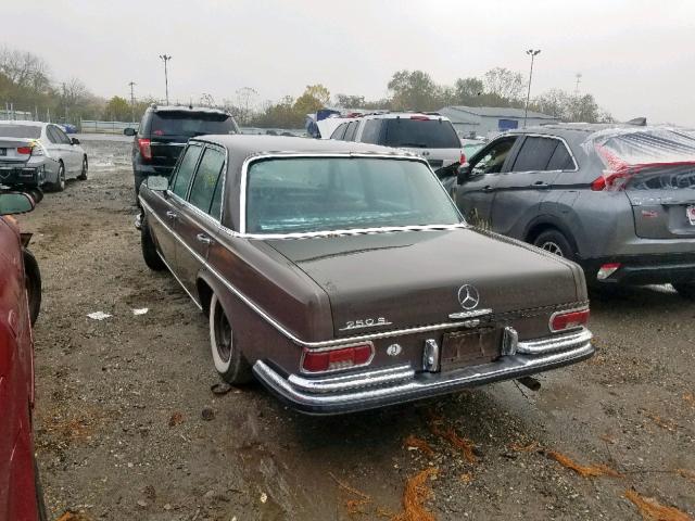 038047 - 1967 MERCEDES-BENZ 250S BROWN photo 3