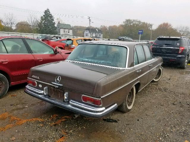 038047 - 1967 MERCEDES-BENZ 250S BROWN photo 4