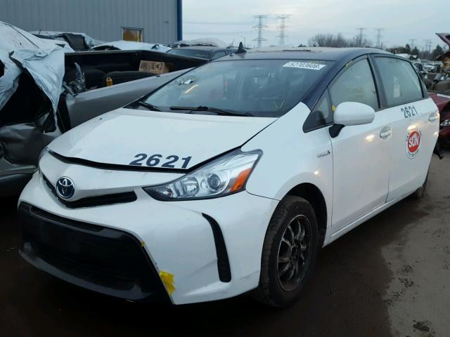 JTDZN3EU6GJ045440 - 2016 TOYOTA PRIUS V WHITE photo 2